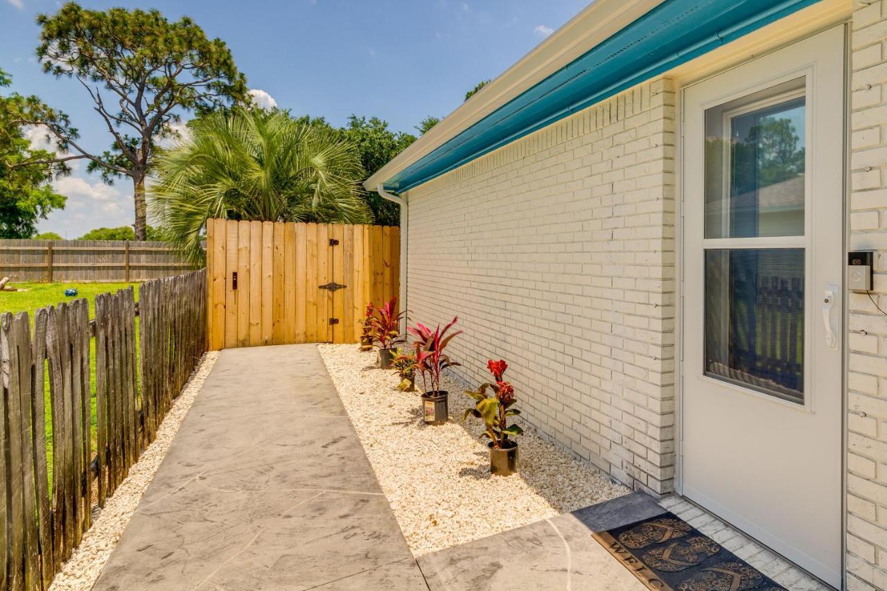 Gulf Breeze Vacation Rental For 2 With Pool Access! المظهر الخارجي الصورة